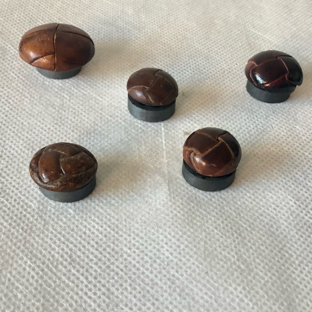 ❤️ Handmade Rustic Button Fridge Magnet Set - Picture 3 of 4